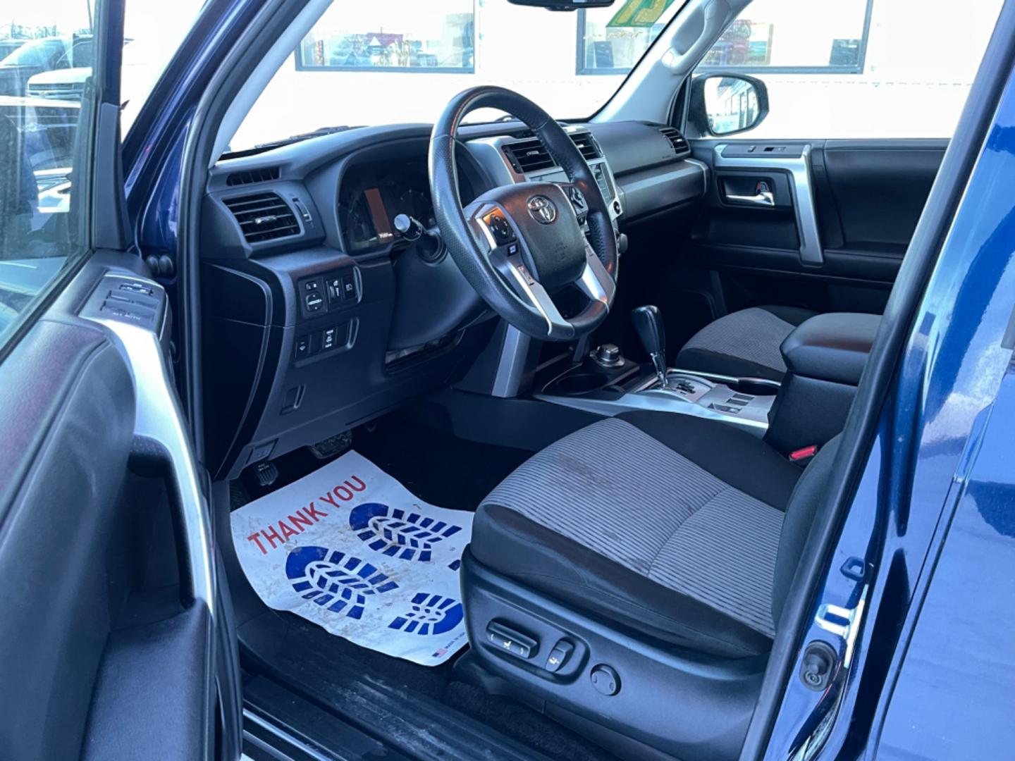 2021 Blue /charcoal cloth Toyota 4Runner SR5 4WD (JTEMU5JR4M5) with an 4.0L V6 DOHC 24V engine, 5A transmission, located at 1960 Industrial Drive, Wasilla, 99654, (907) 274-2277, 61.573475, -149.400146 - Photo#11